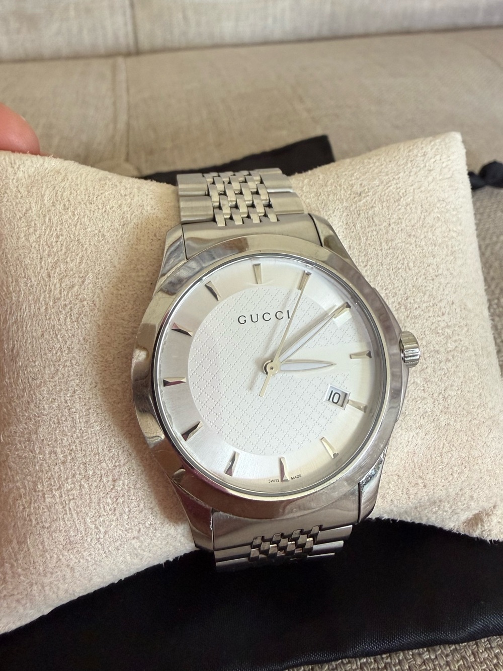 GUCCI Swiss Made Stainless Steel Monogram Watch – White Dial | Date | 5 ATM